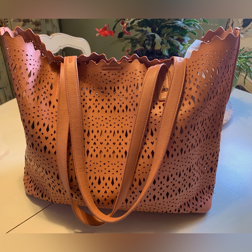 Madison West Summer Vacation Beach Bag